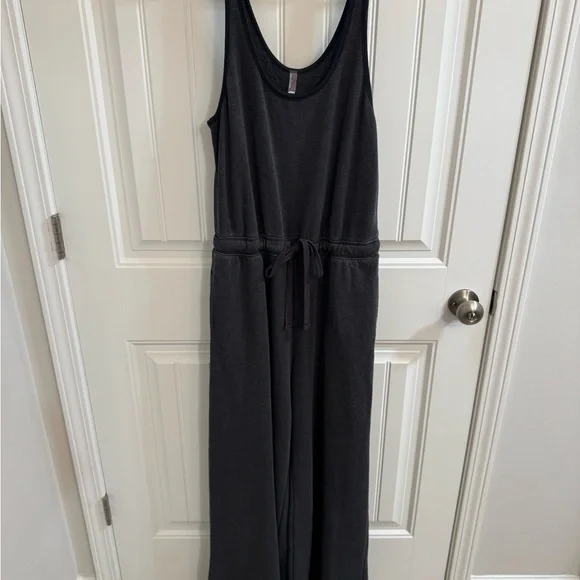 Black One To Beat Sleeveless Onesie - Picture 6 of 8